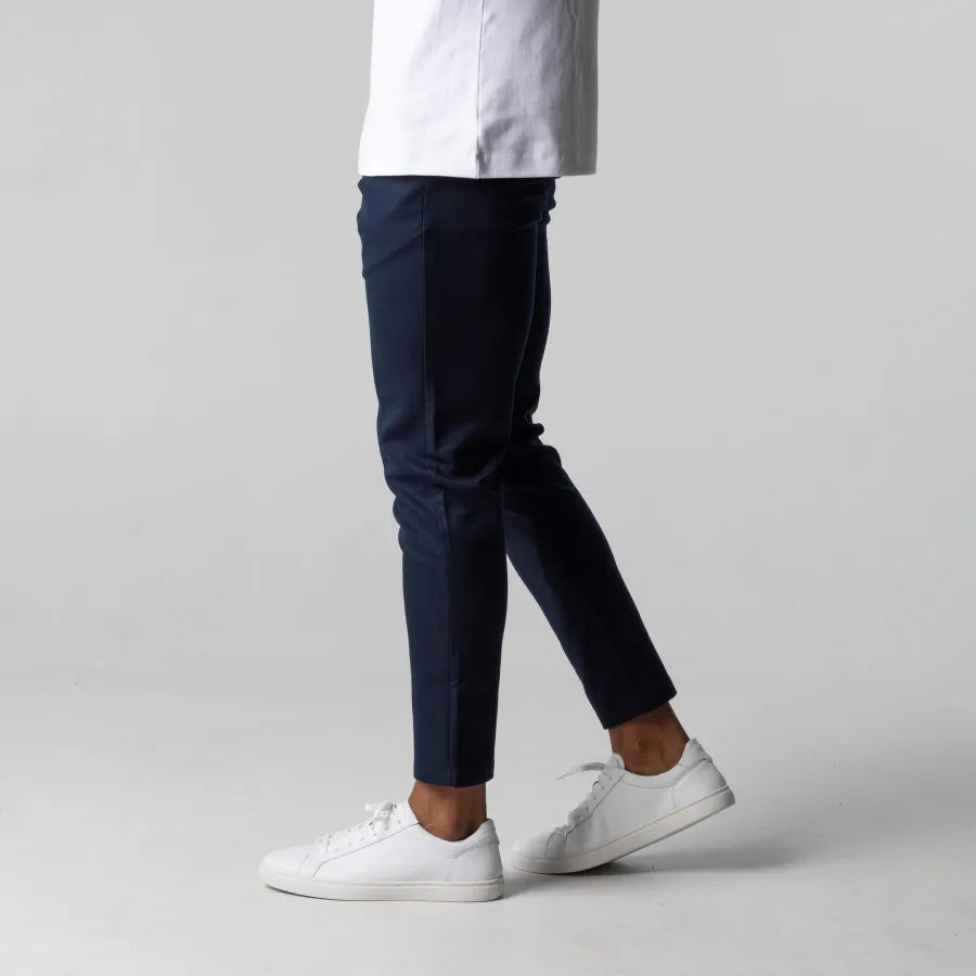 Chinos Flex : Confort et Style pour l'Aventurier Urbain